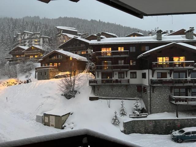 Appartement La Tania 2 Pieces Garage Dans Chalet Pied Pistes מראה חיצוני תמונה